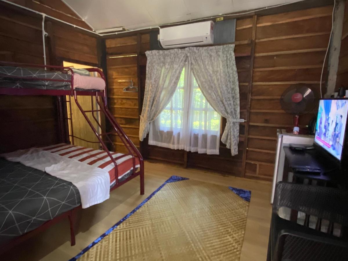 Rustic Chalet - Dahlia N Mawar At Sedim Vista กููลิม ภายนอก รูปภาพ